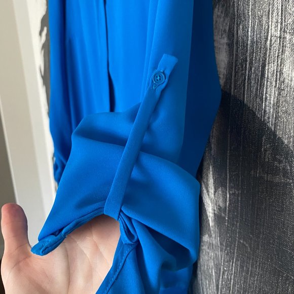 T Tahari | Blue | Button Down | Long Sleeve | Size Medium - Picture 7 of 11